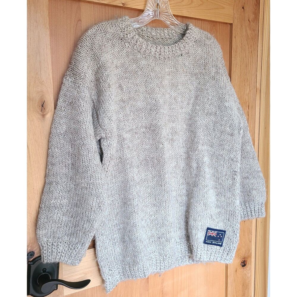New Zealand 100% Wool Gray Beige Sweater MEDIUM Warm Winter‎ Closet Staple M - Picture 6 of 6